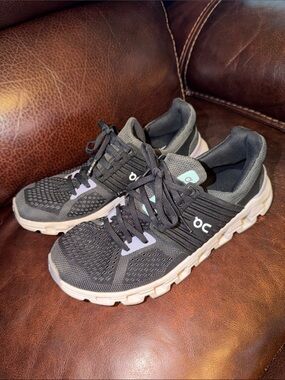 Oncloud Running Women's Gray and White Cloud Sneakers